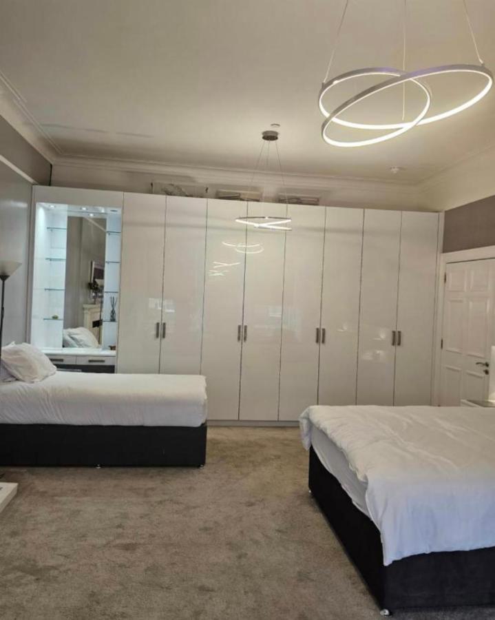 Luxury Family Room With Private Bathroom In The Heart Of إدنبرة المظهر الخارجي الصورة